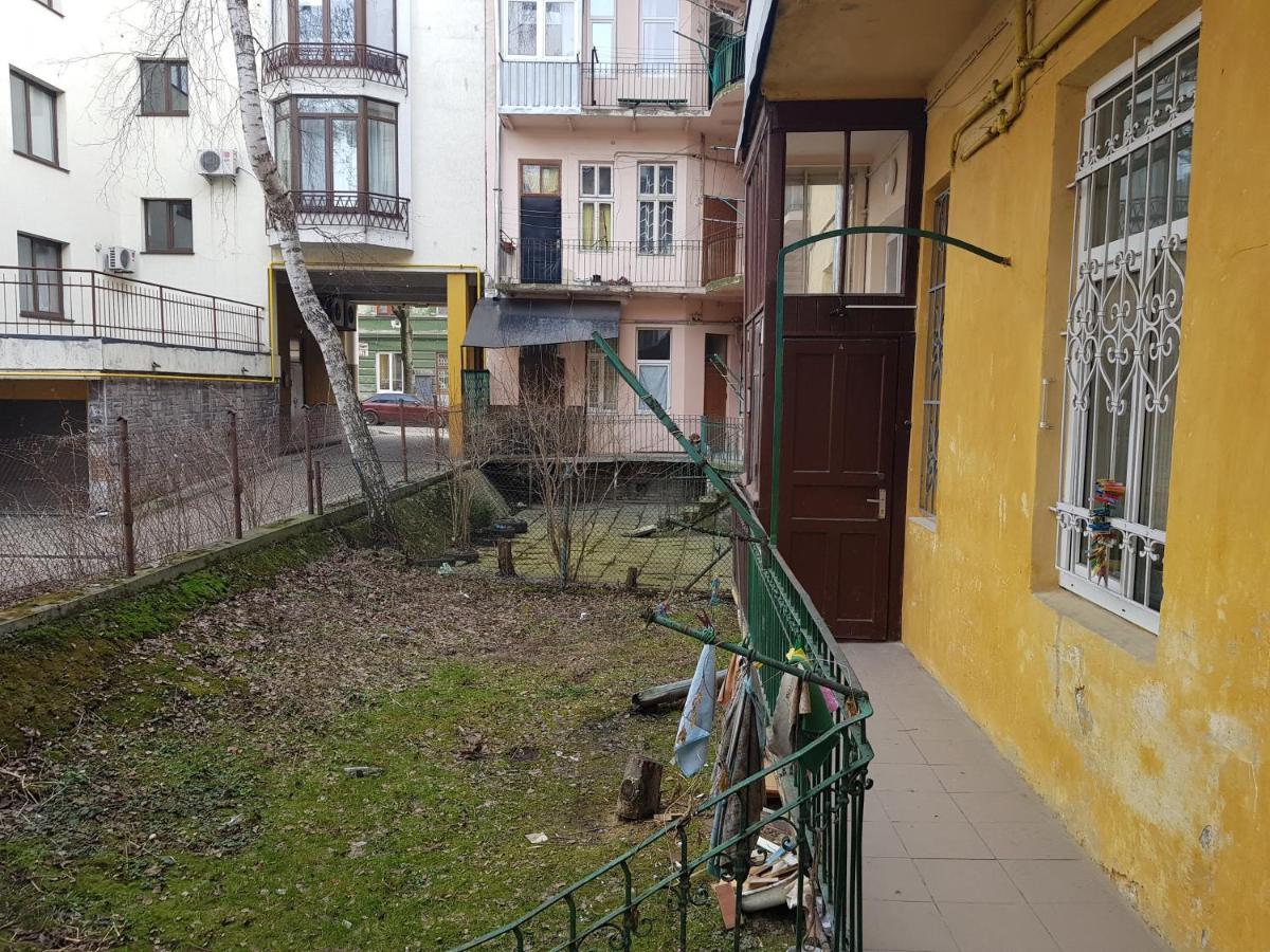 Зручна І Комфортна Квартира Недалеко Від Вокзалу І Центру Міста Lviv Dış mekan fotoğraf