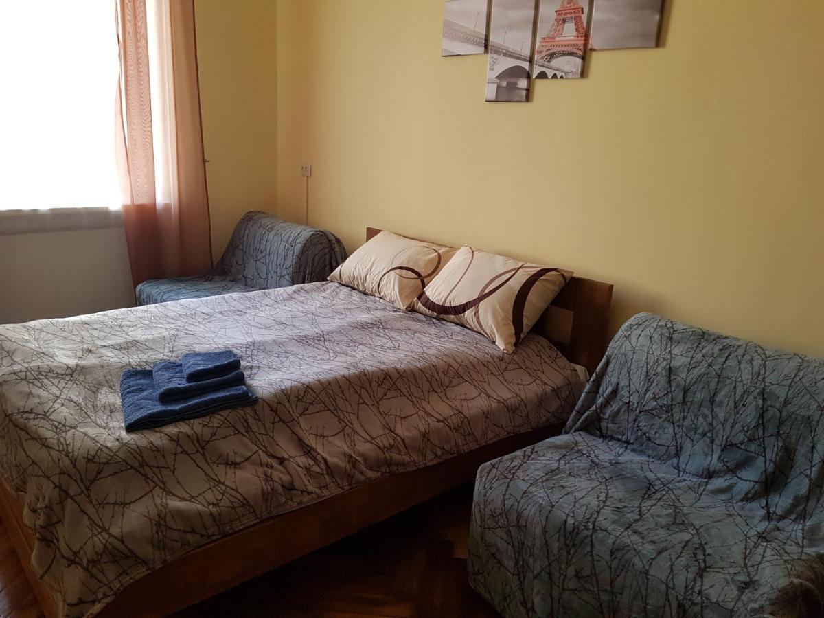 Зручна І Комфортна Квартира Недалеко Від Вокзалу І Центру Міста Lviv Dış mekan fotoğraf